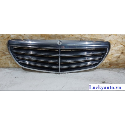 Mặt ga lăng xe Mercedes E300_ 2138808702 - A2138808702